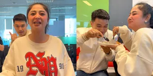Makan Sepiring Berdua, Potret Kebersamaan Dewi Perssik dan Aldi Taher yang Kembali Disorot - Bahagia Kerja Bareng Mantan