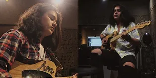 Masih Ingat Esa Sigit Pemain Sinetron 'Heart Series'? Ini Foto-Foto Kabarnya Sekarang, Ganteng Banget Jadi Anak Band dan Punya Rambut Gondrong!