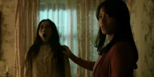 Meme Ibu Kaget 'PENGABDI SETAN' Ini Bukannya Serem, Malah Kocak!
