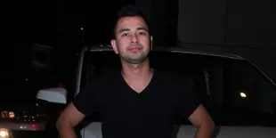 Meme Super Kocak Raffi Ahmad Waktu Buka Baju, Bikin Perut Kaku!
