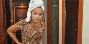 Mengintip Jenny Cortez di Kamar Hotel