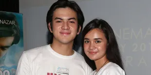 Michelle Ziudith & Rizky Nazar 'Jatuh Cinta' di Atas Pesawat