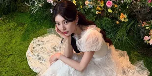 Mirror Selfie Bae Suzy Tampilkan Tubuh Ideal