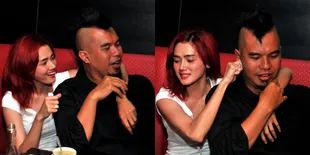 Momen Kemesraan Ahmad Dhani dan Mulan Jameela Yang Bikin Kamu Iri