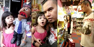 Momen Manis Dhani dan Mulan Jameela Belanja Mainan Untuk Safeea