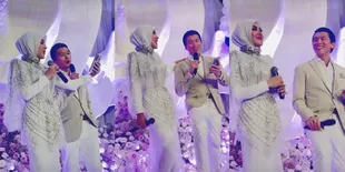 Momen Reino Barack Nyanyi di Ultah Syahrini, Suaranya Curi Perhatian