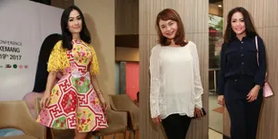 Momen Rilis Album Baru Iis Dahlia Dihadari 2 Diva Cantik Ini Lho!
