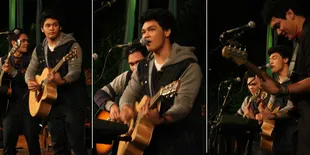 Momen Romantis The Overtunes Hangatkan Jazz Gunung 2014