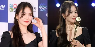 Momen Song Hye Kyo di 2nd Blue Dragon Awards dari Red Carpet Hingga Nangis Dapat Daesang, Pidato Kemenangan Bikin Terharu