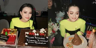 Nathalie Holscher Ulang Tahun ke-32, Dapat Kejutan Usai Manggung