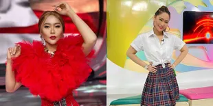 Nggak Punya Ijazah SMA, Ini 6 Potret Inul Daratista Kenakan Seragam di Usia Kepala 4 - Disebut Masih Cocok Jadi Anak Sekolah