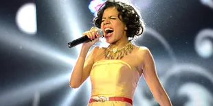 Nowela di Panggung Indonesian Idol 2014