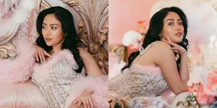 Pamer Pose Hot di Ranjang, 8 Potret Rachel Vennya yang Disebut Mirip Model Majalah Dewasa - Aura Jandanya Gak Ada Obat!