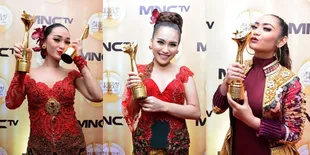 Parade Fashion Pemenang Anugerah Dangdut Indonesia, Mewah Elegan!