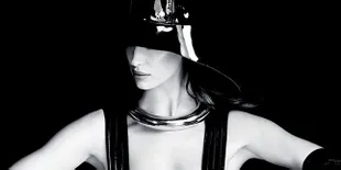 Parade Pose Panas Irina Shayk Untuk Majalah 7 Hollywood