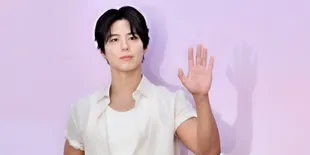 Park Bo Gum & Jang Wonyoung di Event Dyson Korea, Combo Visual Bikin Heboh