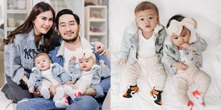 Pemotretan Keluarga Syahnaz Sadiwah & Jeje Bareng Si Kembar Baby Zayn dan Zunaira, Kompak Pakai Baju Matching!