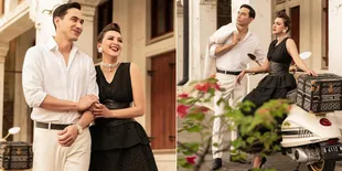 Pemotretan Visual Couple Darius Sinathrya dan Donna Agnesia, Romantis Bertema Vintage