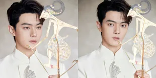 Pemotretan Xu Kai Saat ke Indonesia, Ganteng Banget Saat Berpose Sama Wayang
