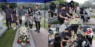 Pengobat Rasa Rindu, Ini 10 Potret Keluarga SBY Ziarah Makam Mendiang Ibu Ani Yudhoyono 