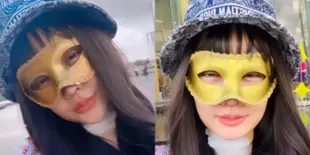 Perban Sudah Dilepas, Ini Potret Lucinta Luna Masih Rahasiakan Wajah Barunya: Jalan-Jalan di Korea Pakai Topeng