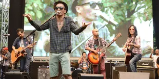 Persembahan Slank Untuk Jokowi - JK