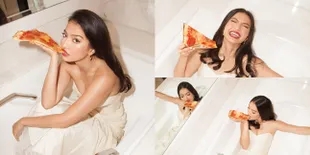 Pose Makan Pizza di Bath Up - Ini 9 Potret Terbaru Raline Shah yang Bikin Gagal Fokus Netizen: Rusuk Kiriku!