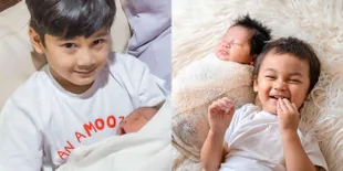Potret Adu Gaya Rafathar dan Kiano Saat Momong Adik, Sama-Sama Ganteng dan Suka Cium Gemas