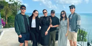 Potret Al Ghazali - Alyssa Daguise dan El Rumi - Syifa Hadju Liburan ke Bali, Naik Jet Pribadi