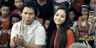 Potret Alyssa Daguise Jadi Model Video Klip 'Cari Berkah' Wali