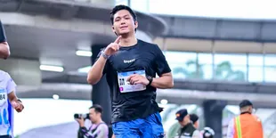 Potret Azriel Hermansyah Ikut Half Marathon, Bahagia & Finish Strong