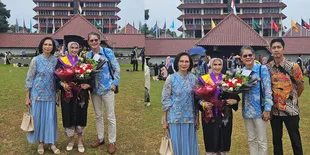 Potret Bahagia Keluarga Dr Boyke, Sang Putri Tercinta Resmi Lulus Magister UI
