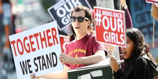 Potret Bentuk Kepedulian Selebritis Terhadap Bring Back Our Girls