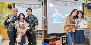 Potret Bilqis di Hari Perpisahan Kenaikan Kelas, Ayu Ting Ting Hadir dengan Penuh Rasa Bangga! 