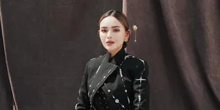 Potret Cantik Amanda Manopo di Pernikahan Ranty Maria, Pesona Bumil dengan Gaun Hitam 