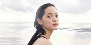 Potret Cantik Ouyang Nana Saat di Bali, Makin Jegeg Pose di Pantai Eksotis 