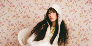 Potret Cantik Zhuang Dafei Jadi Cover Majalah SuperELLE China Edisi Maret 2026