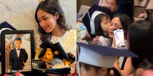 Potret Dante Anak Tamara Tyasmara Tetap Diwisuda Meski Sudah Meninggal Dunia, Sang Ibu Dipeluk Teman Mendiang