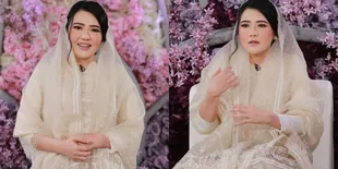 Potret Detail Makeup Via Vallen Saat Pengajian, Tampil Cantik dengan Dandanan Natural - Kalem Tapi Tetap Manglingi