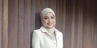 8 Potret Detail Ruang Kerja Aurel Hermansyah, Estetik Banget - Enggak Beda Jauh dari Desainnya