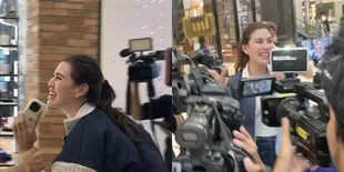 Potret Detik-Detik Syahnaz Sadiqah Lari Dikejar Wartawan Saat Ditanya Masalah Rumah Tangganya