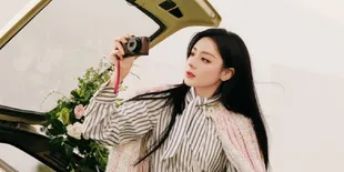 Potret Dilraba Dilmurat di Paris Fashion Week Fall/Winter 2026, Super Chic dan Elegan 