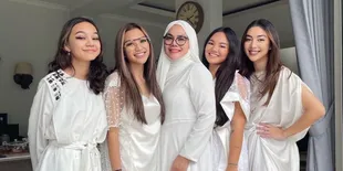 Potret Empat Anak Sarita Abdul Mukti yang Cantik-Cantik, Kompak Abis dalam Berbagai Kesempatan