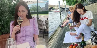Potret Gaya Stylish Jessica Jung Saat Berada di Paris, So Pretty!
