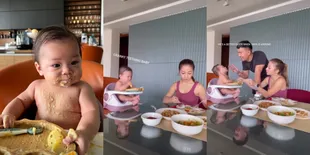 Potret Gemasnya Baby Izz Anak Nikita Willy Belajar Makan Sampai Belepotan, Rewel Karena Tumbuh Gigi - Langsung Lahap Saat Ditemani Sang Ayah