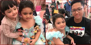 Potret Kedekatan Anak-Anak Anang Dengan Buah Hati Krisdayanti