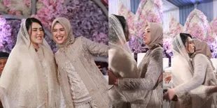 Potret Kedekatan Via Vallen dan Happy Asmara di Momen Pengajian, Peluk Mesra Bak Adik Kakak