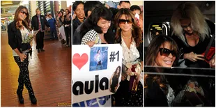Potret Keramahan Paula Abdul Pada Fans Saat Tiba di Jakarta