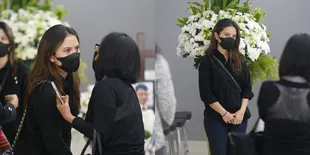 Potret Kesedihan Marsha Aruan yang Tak Terbendung Pasca Ditinggal Sang Ayah: Maafin Ya Kalau Ayah Ada Salah