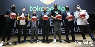 Potret Konferensi Pers Title Season IBL 2022: Raffi Ahmad Coba 3-Point Shot Hingga Saling Ledek Dengan Gading Marten